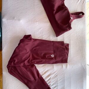 Peloton Burgundy Seamless Sports Bra & Leggings Set 2X
